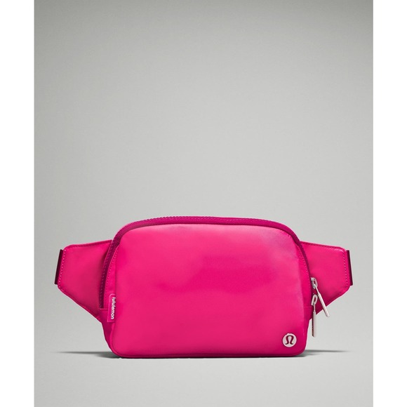 lululemon athletica Handbags - NEW lululemon Everywhere Belt Bag